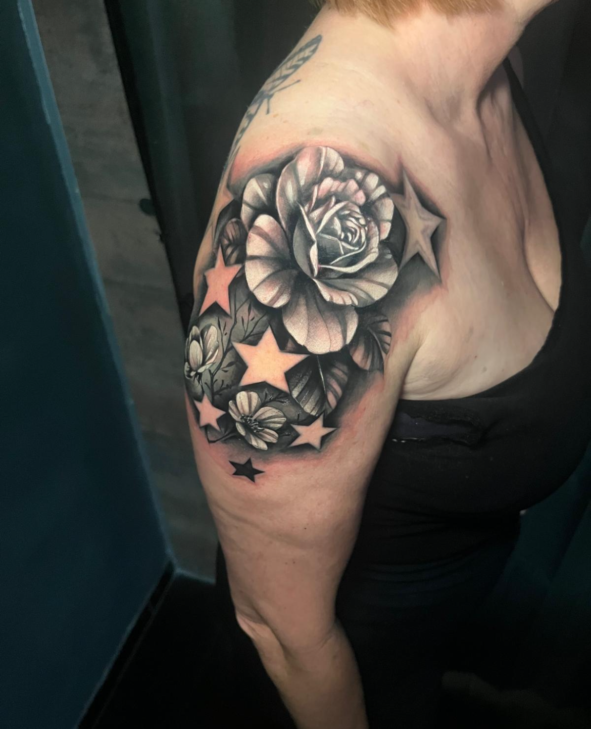 realismus Tattoo von Feri